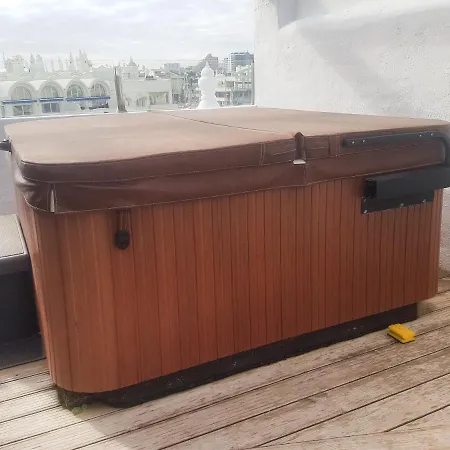 Homelystay-benalmadena, Puerto Marina Бенальмадена